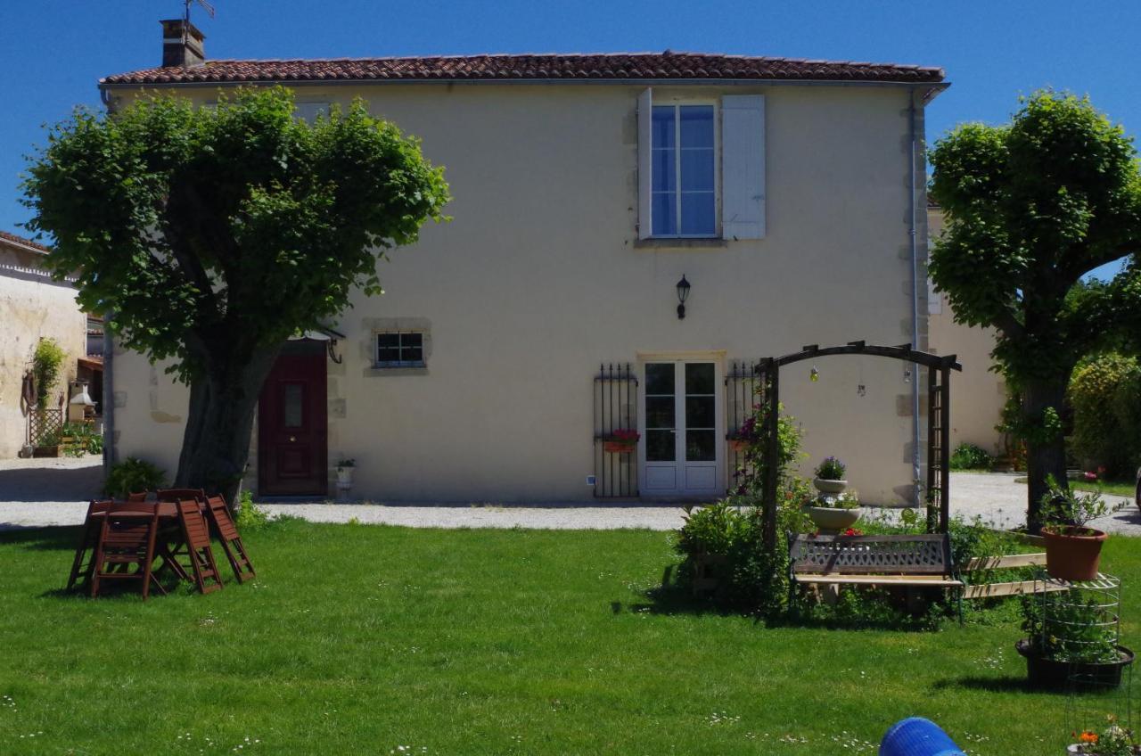 Maison D'Hotes Le Cadran Solaire Courcelles  Εξωτερικό φωτογραφία