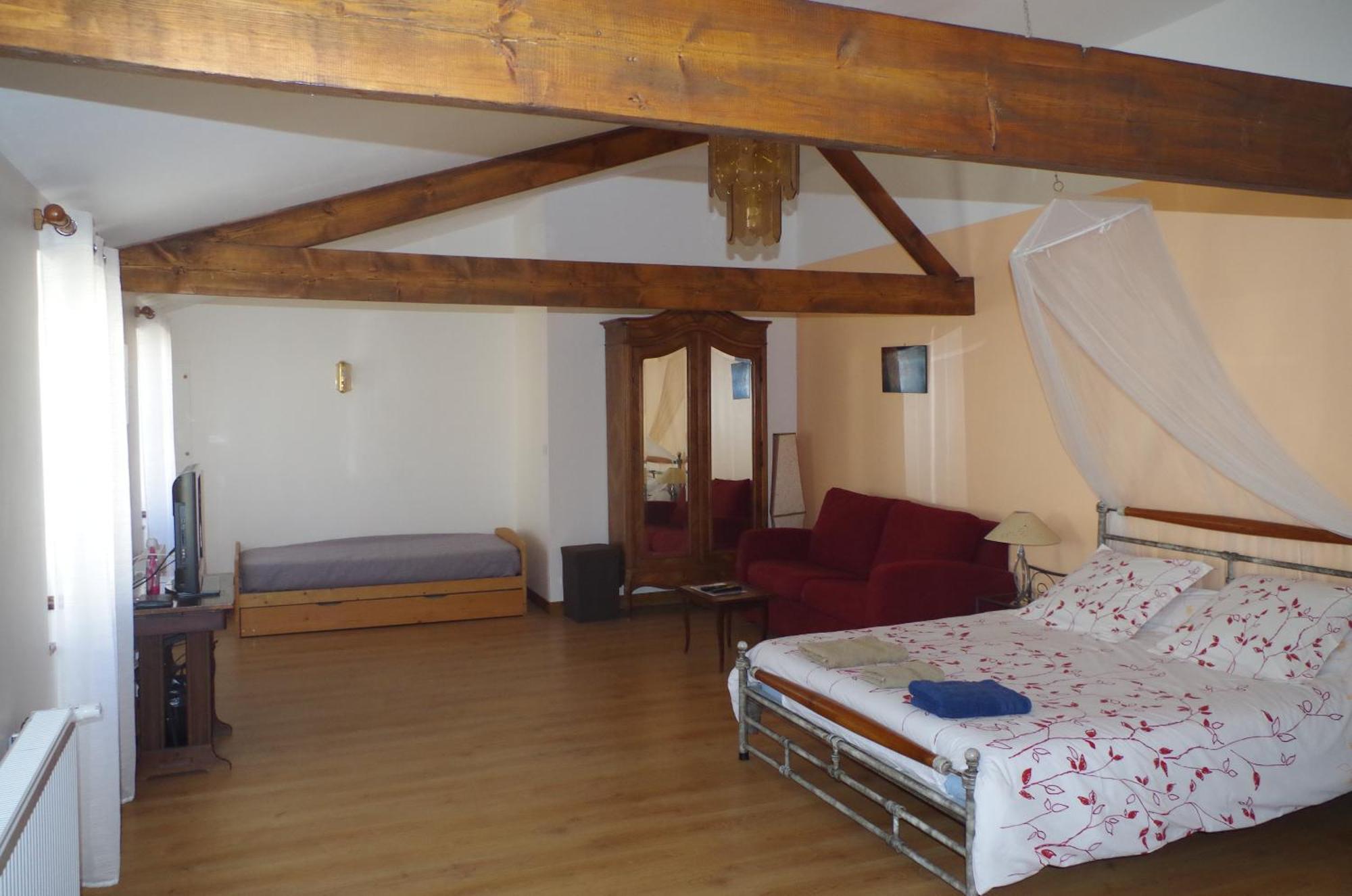 Maison D'Hotes Le Cadran Solaire Courcelles  Δωμάτιο φωτογραφία