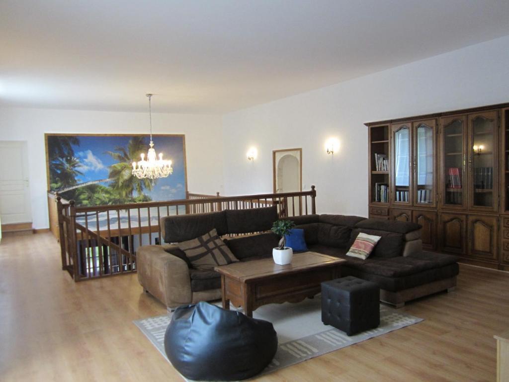 Maison D'Hotes Le Cadran Solaire Courcelles  Εξωτερικό φωτογραφία