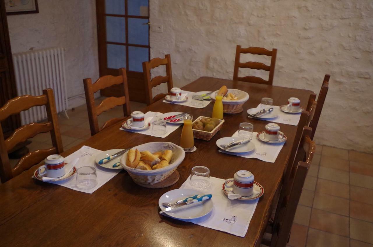 Maison D'Hotes Le Cadran Solaire Courcelles  Εξωτερικό φωτογραφία